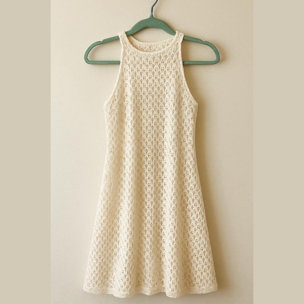 Elegant White crochet Vintage Dress from Roxberi size M